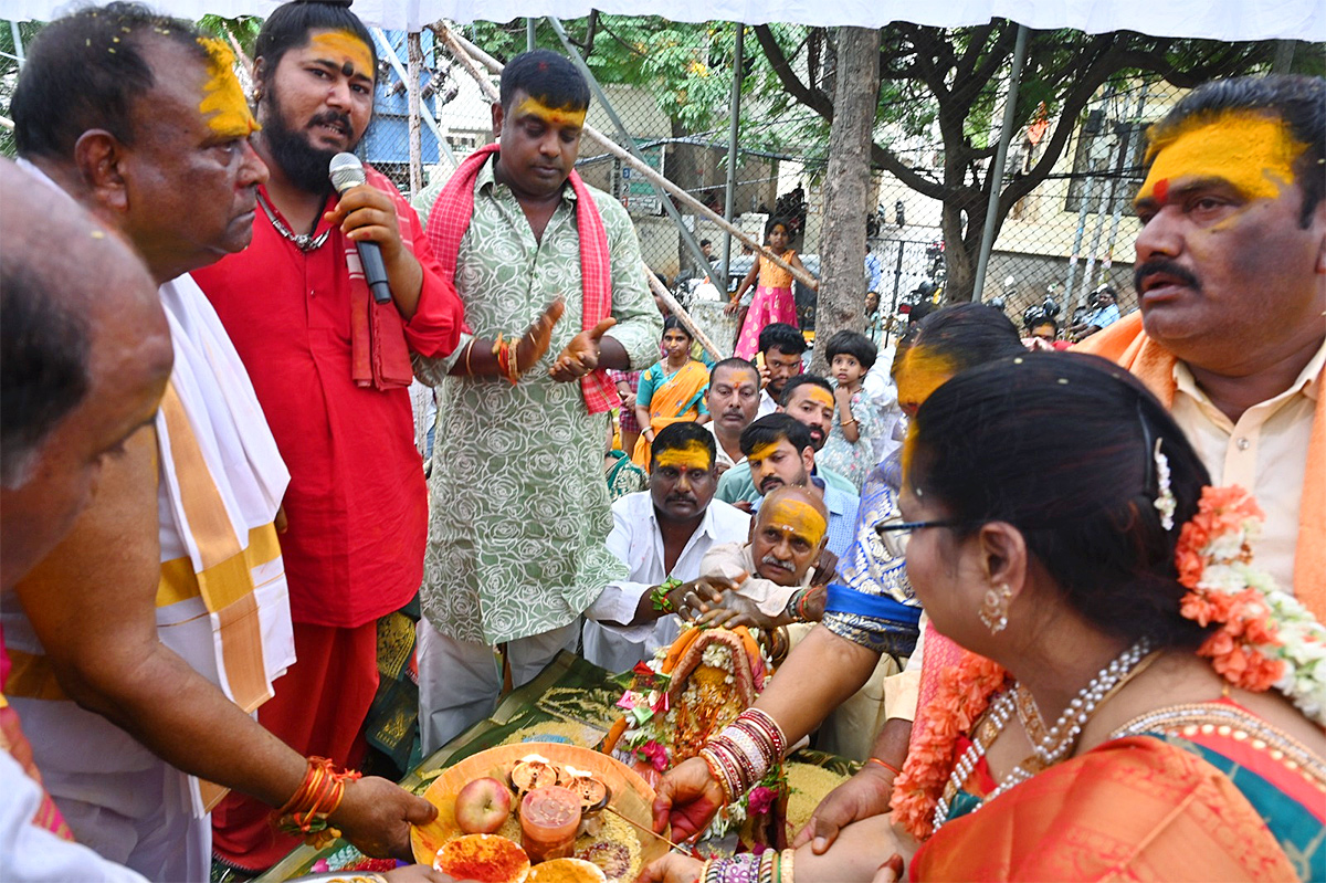 Sri Renuka Yellamma Mahalaxmi Yellamma Kalyanam Photos8