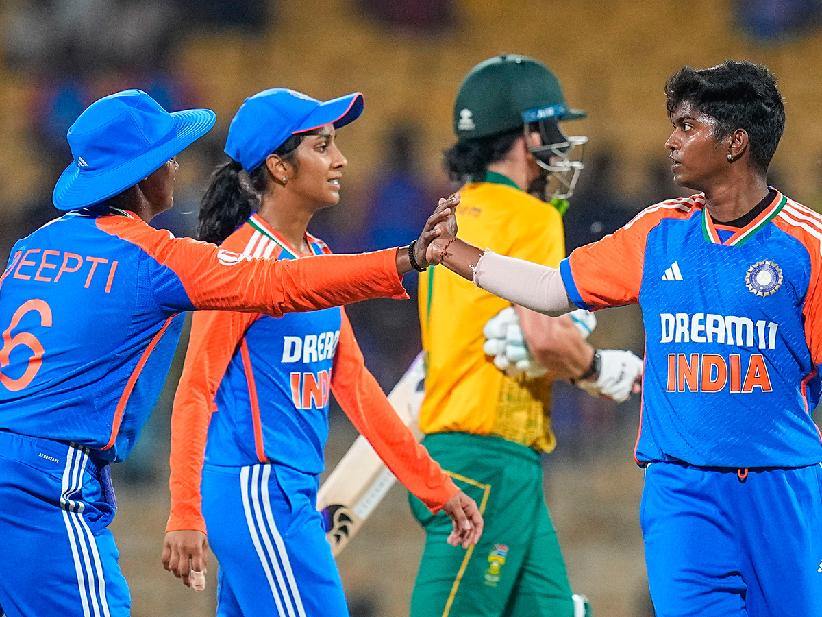 India Women vs South Africa Women 3rd T20 Match Photos24