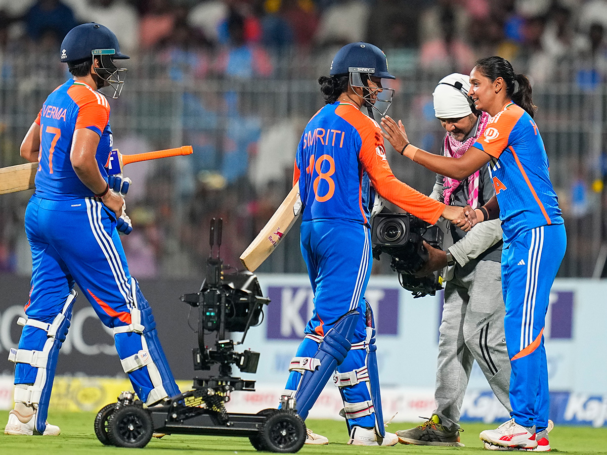 India Women vs South Africa Women 3rd T20 Match Photos8