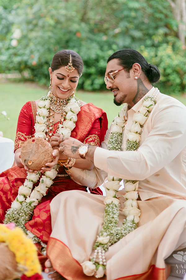 Actress Varalaxmi Sarathkumar And Nicholai Sachdev Wedding Photos Goes Viral7