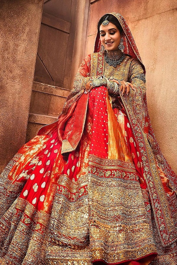 Bride Radhika Merchant Looks Like A Queen In Lehenga2