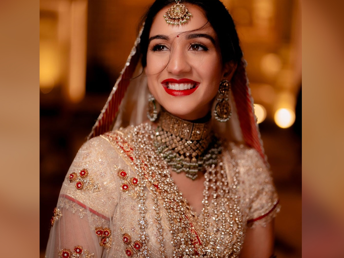 Bride Radhika Merchant Looks Like A Queen In Lehenga13