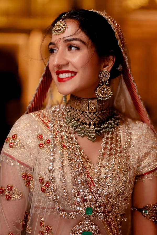 Bride Radhika Merchant Looks Like A Queen In Lehenga14