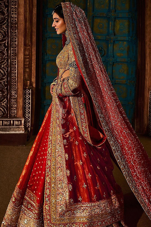 Bride Radhika Merchant Looks Like A Queen In Lehenga5