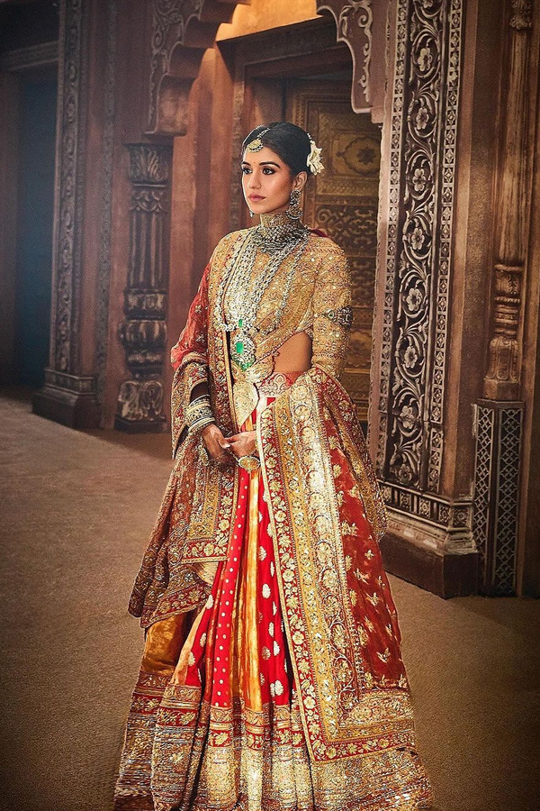 Bride Radhika Merchant Looks Like A Queen In Lehenga10