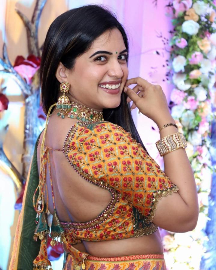 Sravanthi Chokarapu Latest Saree Photos Goes Viral9