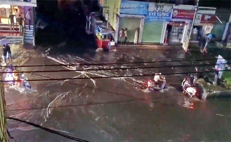 Heavy Rains At Hyderabad Photos10