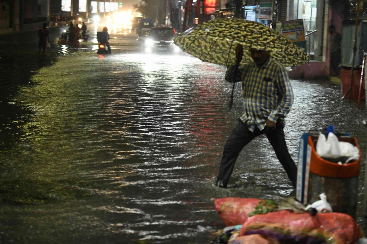 Heavy Rains At Hyderabad Photos29