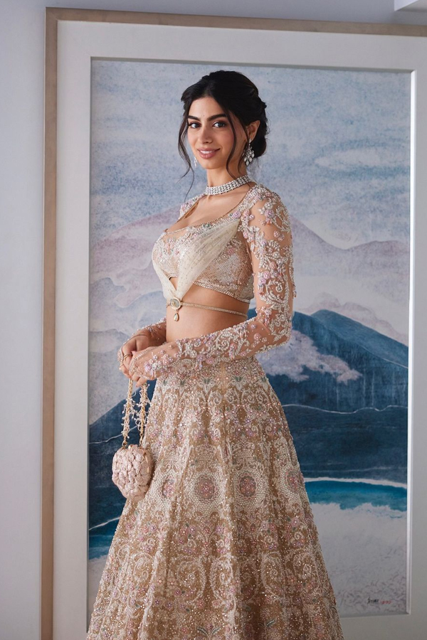 Janhvi Kapoor And Kushi Kapoor Beautiful Photos From Anant And Radhika's Wedding19