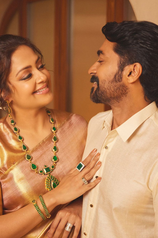 Beautiful Couple Surya And Jyotika Stunning Photos Viral2