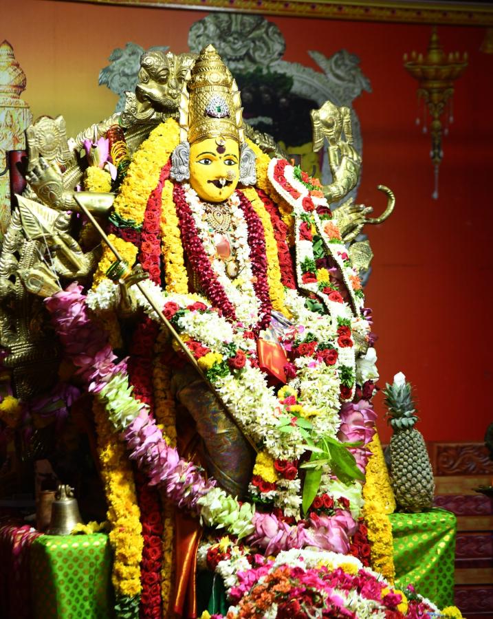 Hyderabad Bhagyanagar Joint Temples Committee Presented Telangana Bonalu to Durgamma in Vijayawada Photos25