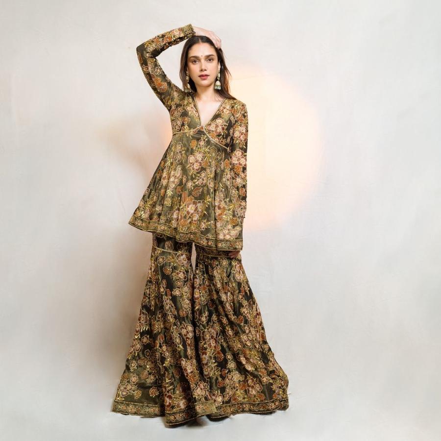 Indian Actress Aditi Rao Hydari Latest Photoshoot Stills Goes Viral2