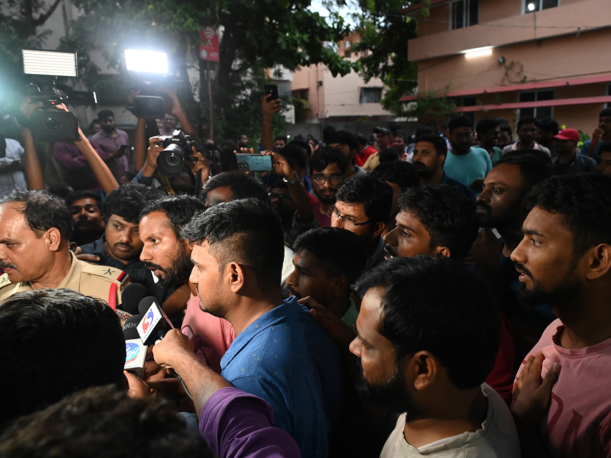 Protests break out at City Central Library at Chikkadpally in Hyderabad2