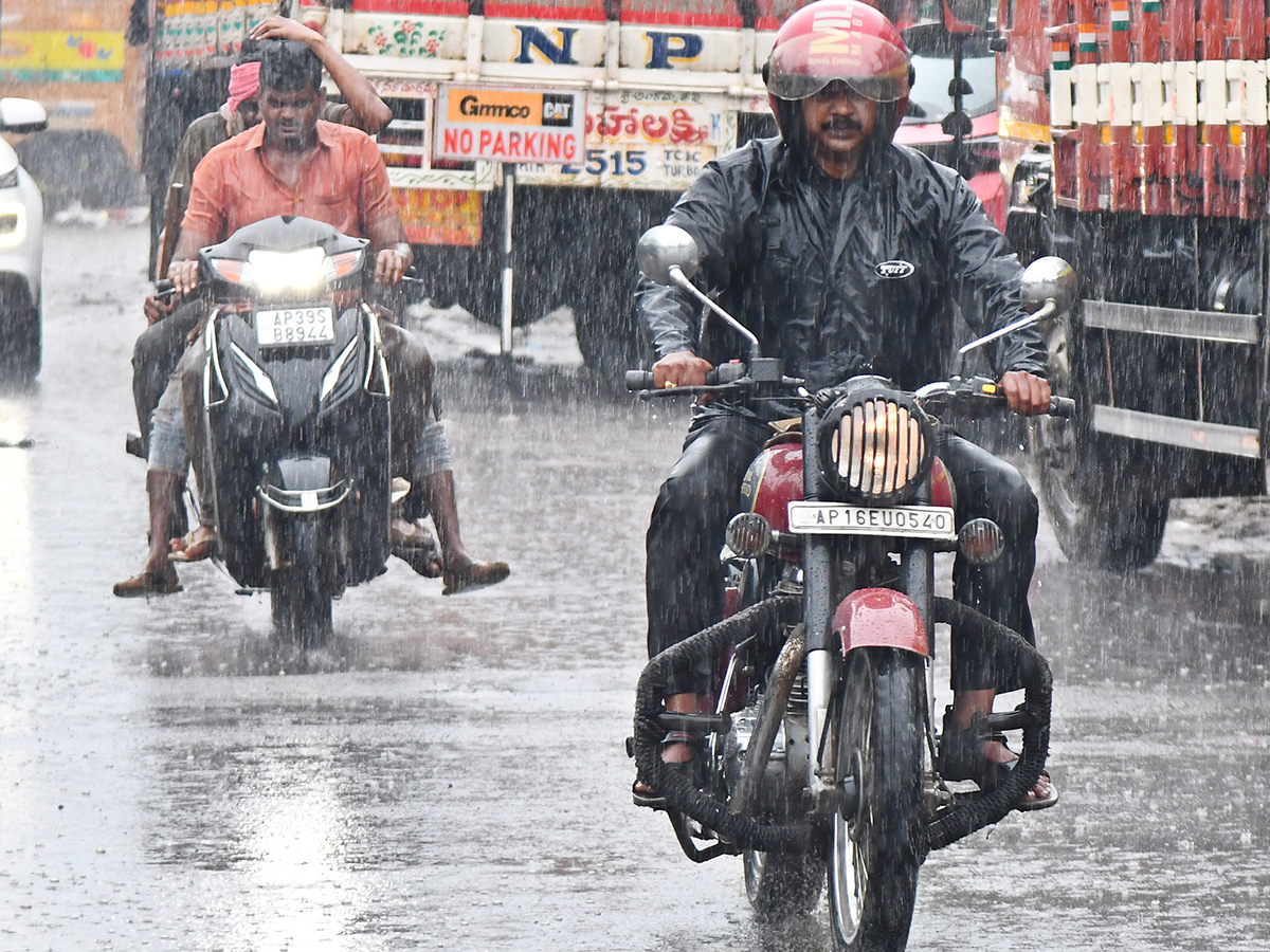 Heavy Rains In Andhra Pradesh: Photos1