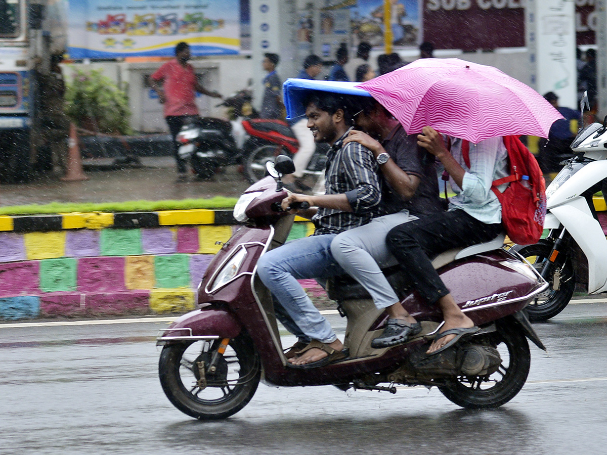 Heavy Rains In Andhra Pradesh: Photos12