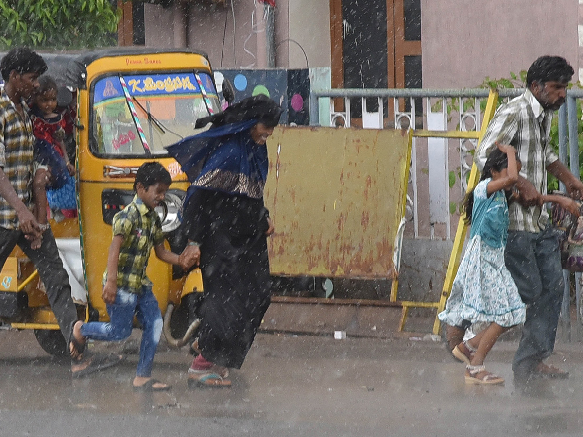 Heavy Rains In Andhra Pradesh: Photos36