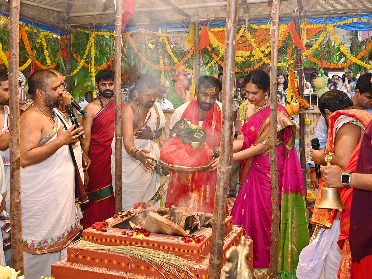 Shakambari Utsavalu Began In Jubilee Hills Peddamma Thalli Temple10