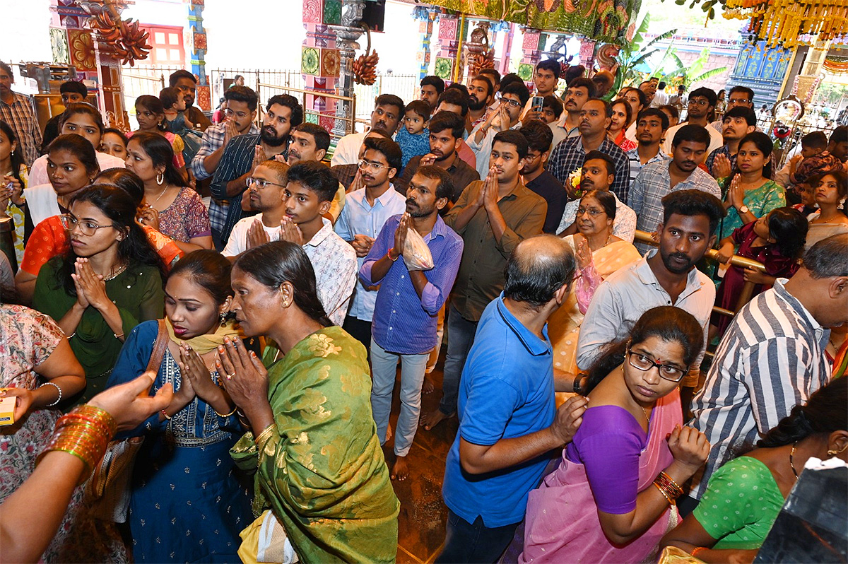 Shakambari Utsavalu Began In Jubilee Hills Peddamma Thalli Temple3