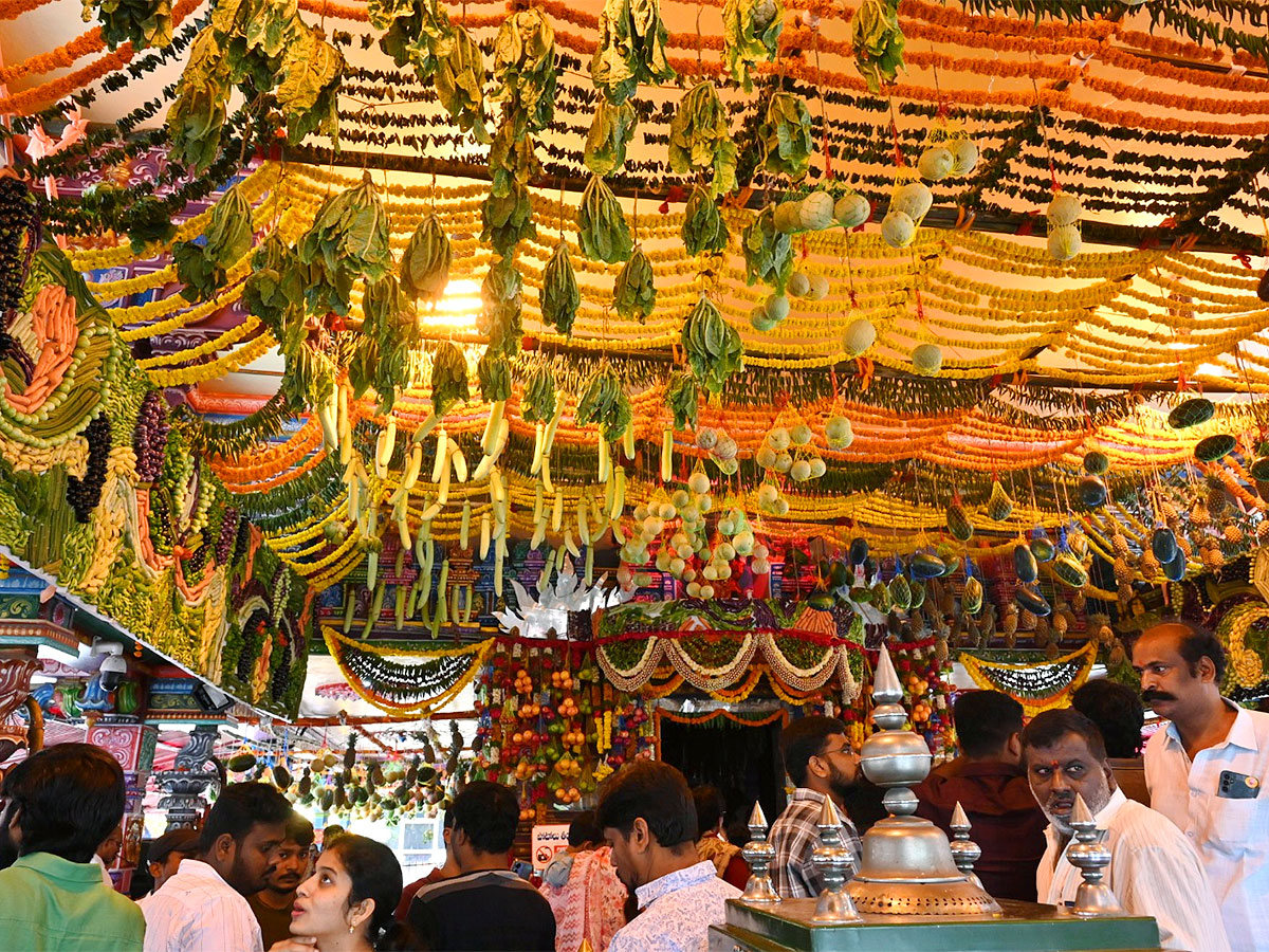 Shakambari Utsavalu Began In Jubilee Hills Peddamma Thalli Temple4