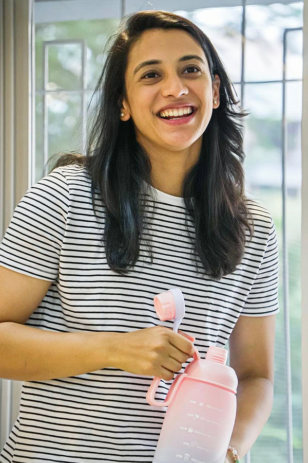 Smriti Mandhana Birthday Speical Photos8