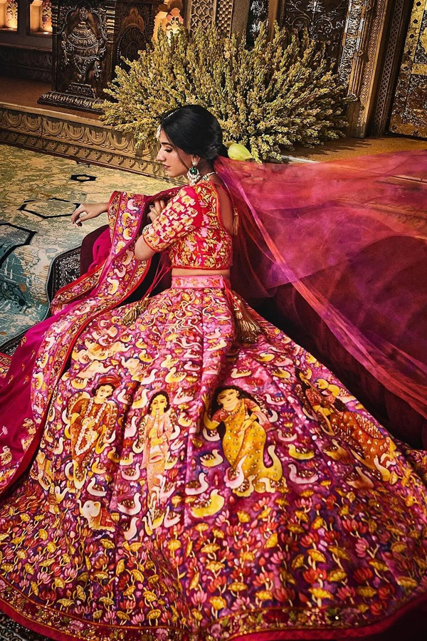 Radhika Merchant Looks Elegant In Handmade Lehenga8