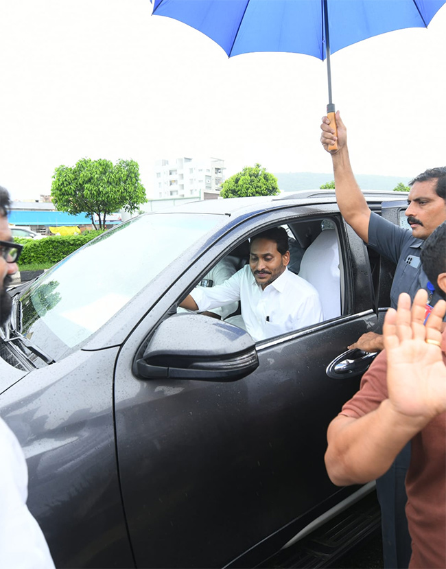  YS Jagan Vinukonda Tour Photos4