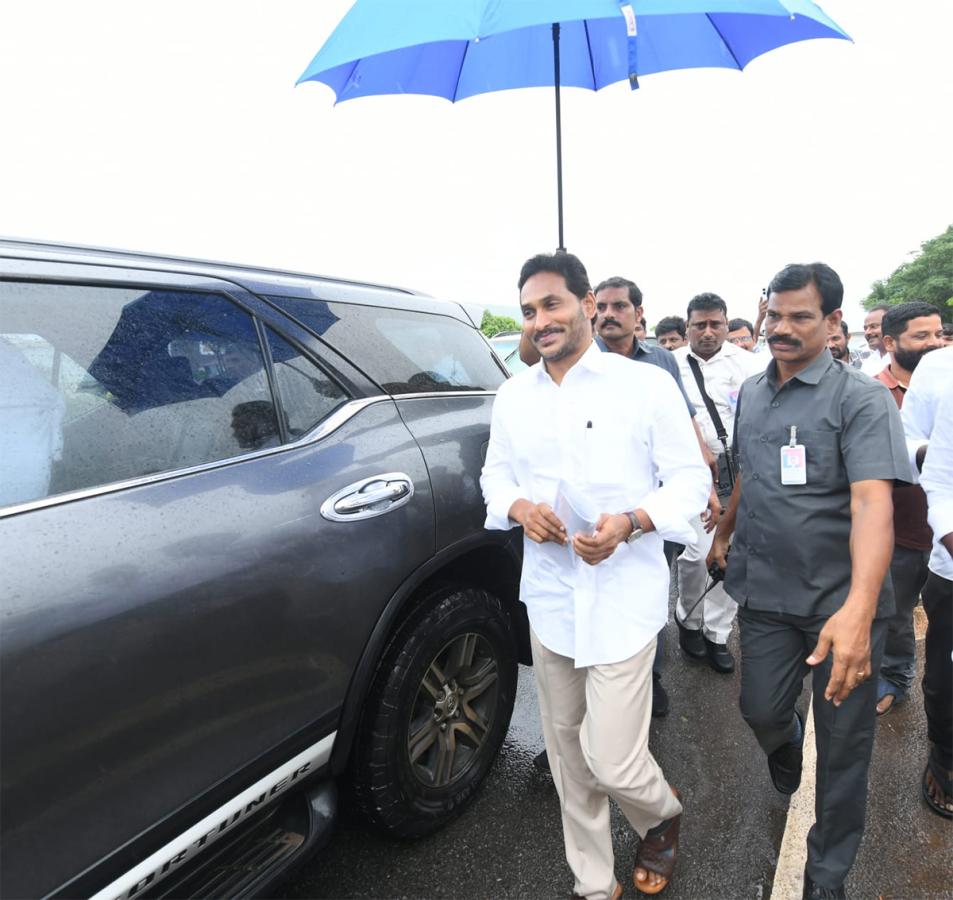  YS Jagan Vinukonda Tour Photos6