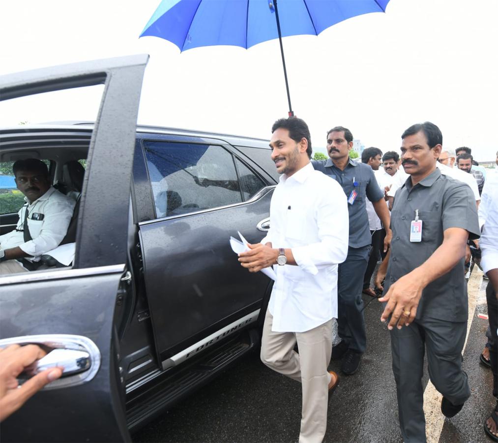  YS Jagan Vinukonda Tour Photos8