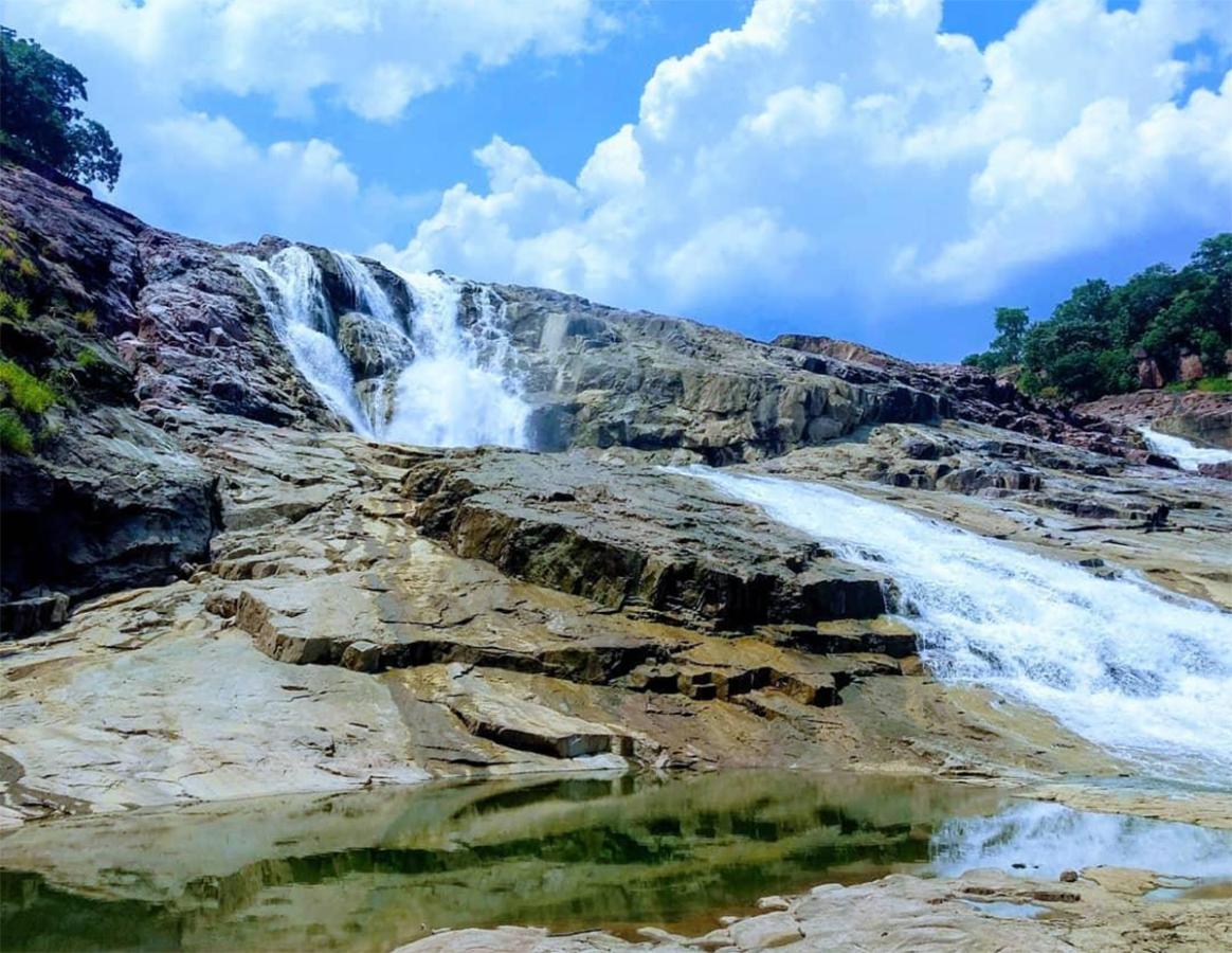 Top 12 amazing waterfalls in Telangana Photos2