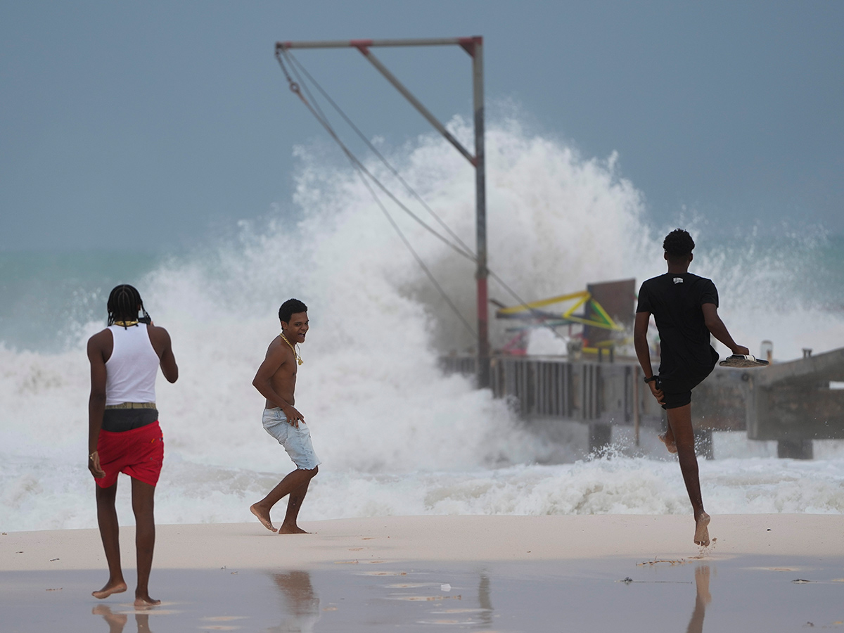 Hurricane Beryl passed through Oistins in Barbados: Photos4