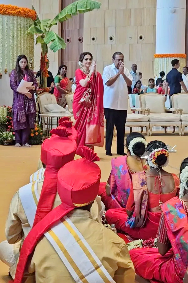 Mass wedding held for over 50 underprivileged couples ahead of Anant Ambani And Radhika Merchant wedding Photos4