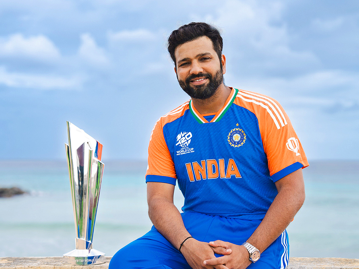 Rohit Sharma Photoshoot With T20 World Cup Trophy At A Beach1