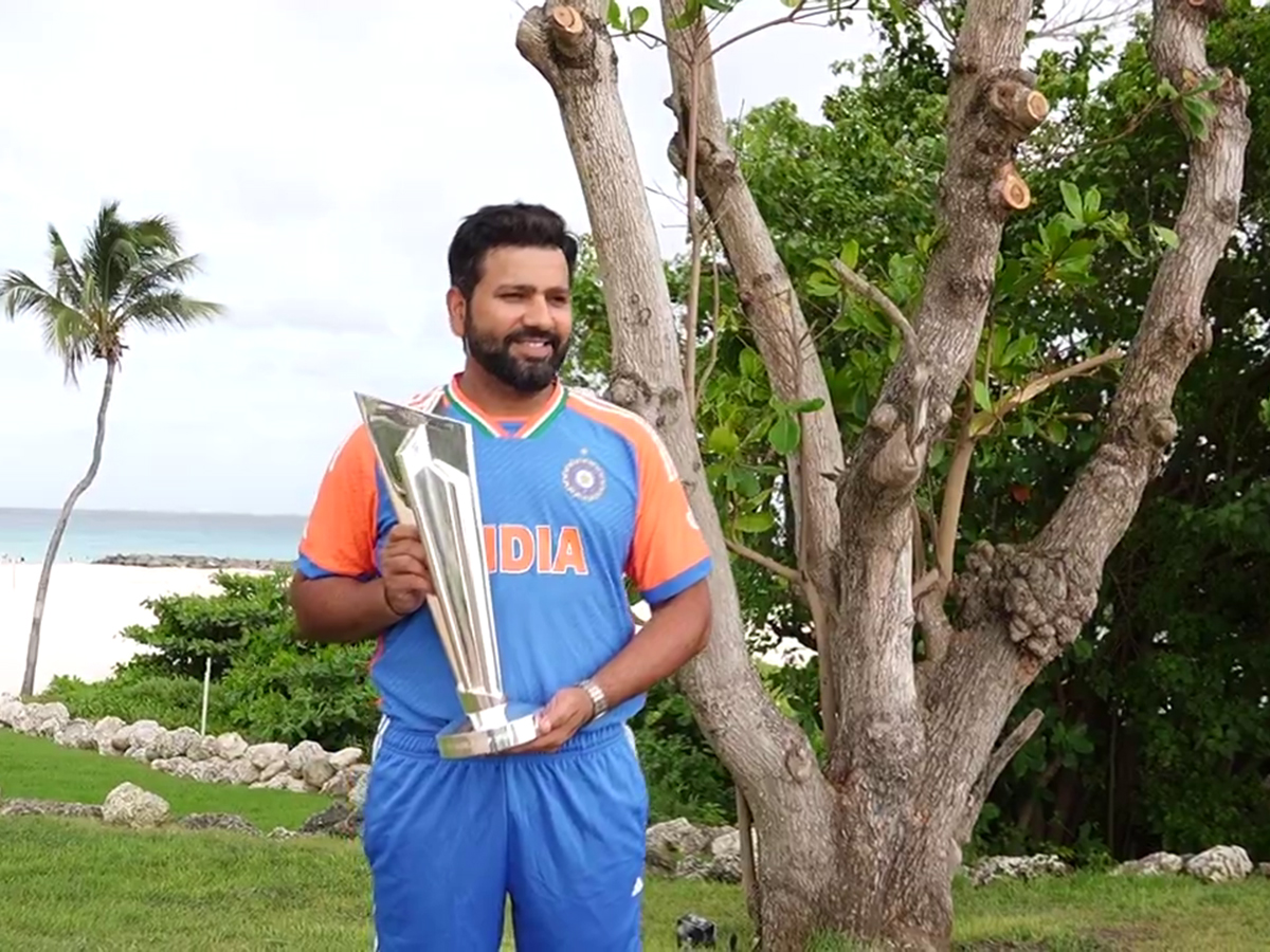 Rohit Sharma Photoshoot With T20 World Cup Trophy At A Beach10