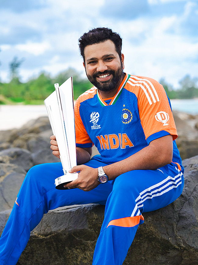 Rohit Sharma Photoshoot With T20 World Cup Trophy At A Beach18