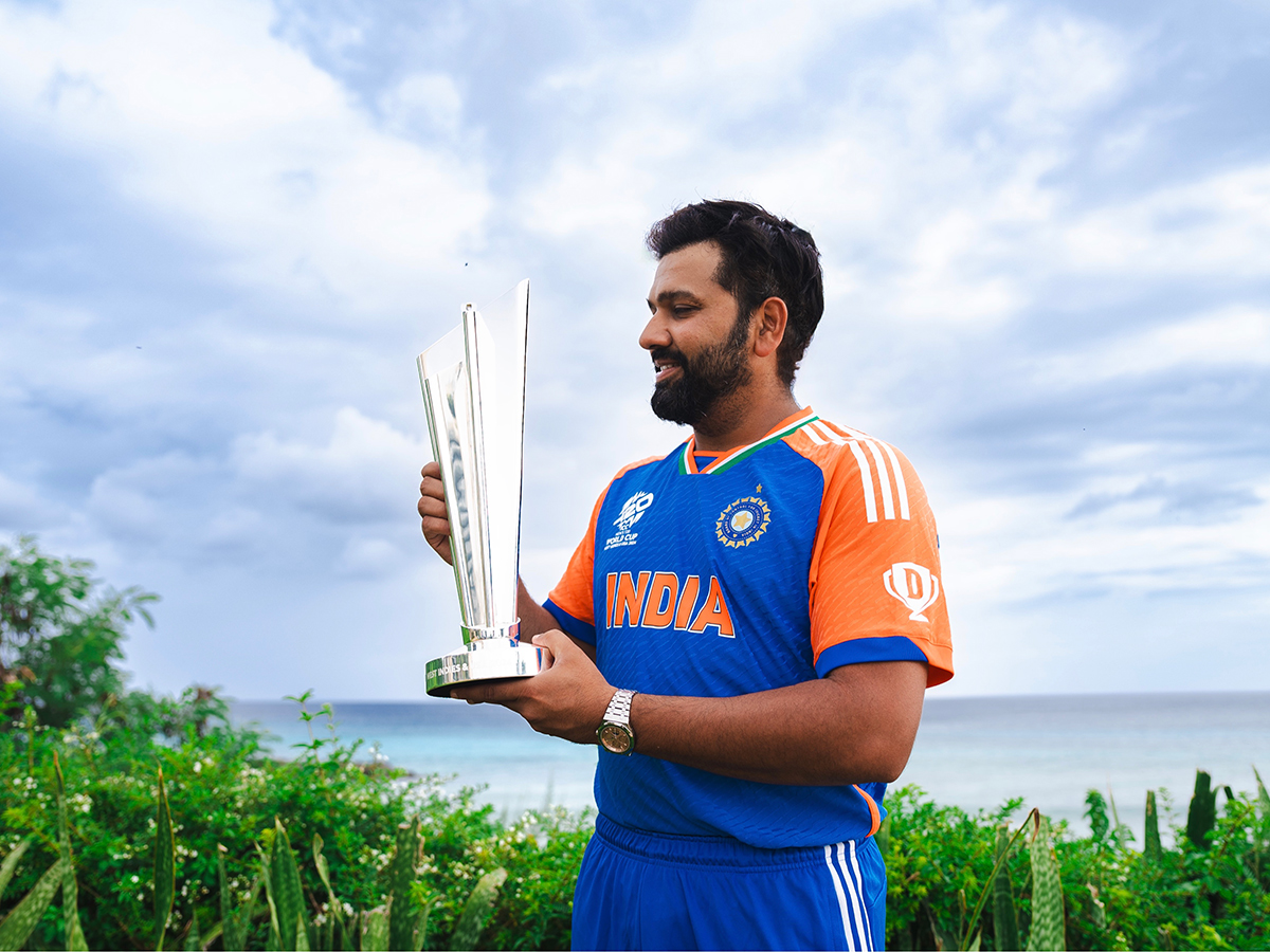 Rohit Sharma Photoshoot With T20 World Cup Trophy At A Beach2