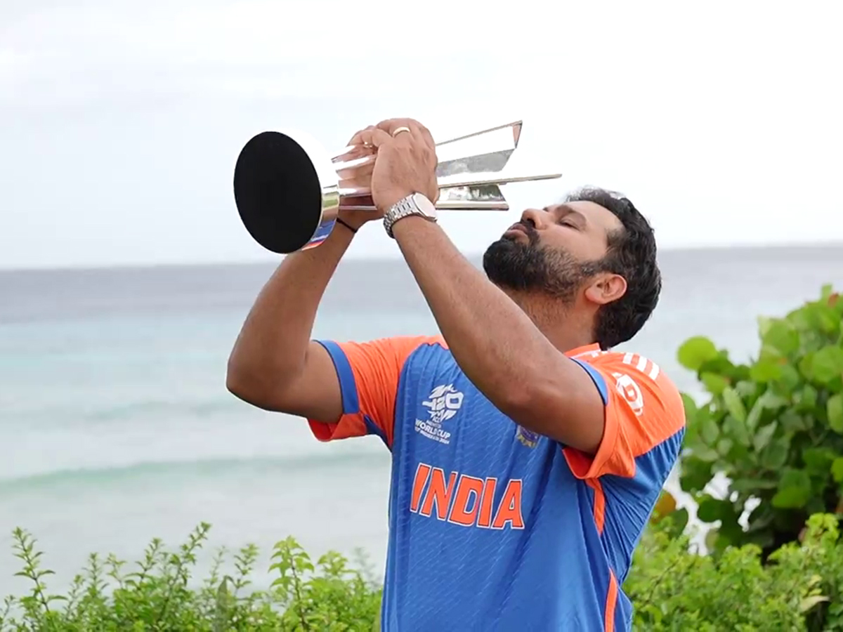 Rohit Sharma Photoshoot With T20 World Cup Trophy At A Beach3