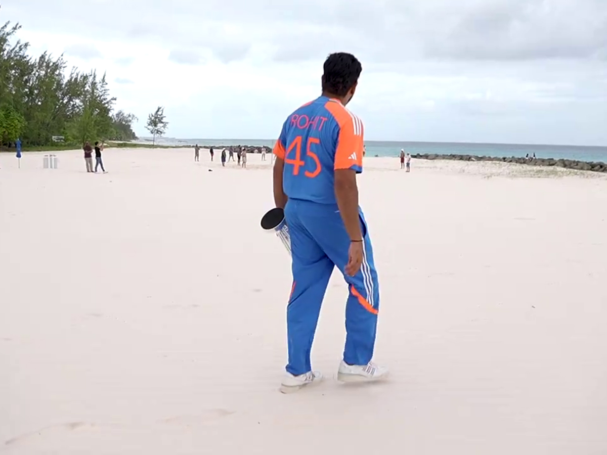 Rohit Sharma Photoshoot With T20 World Cup Trophy At A Beach7