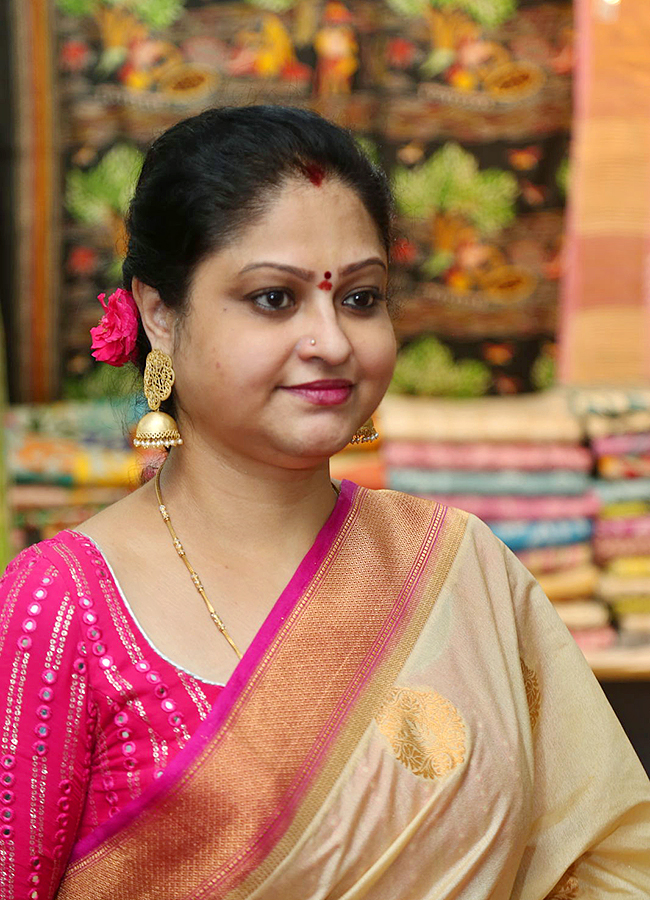 Actress Raasi Inaugurated Silk Of India Handloom Expo at hyderabad19