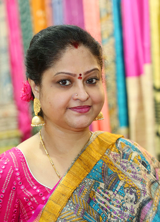 Actress Raasi Inaugurated Silk Of India Handloom Expo at hyderabad6