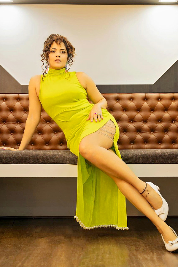 Anasuya Bharadwaj Latest Stunning Photos3