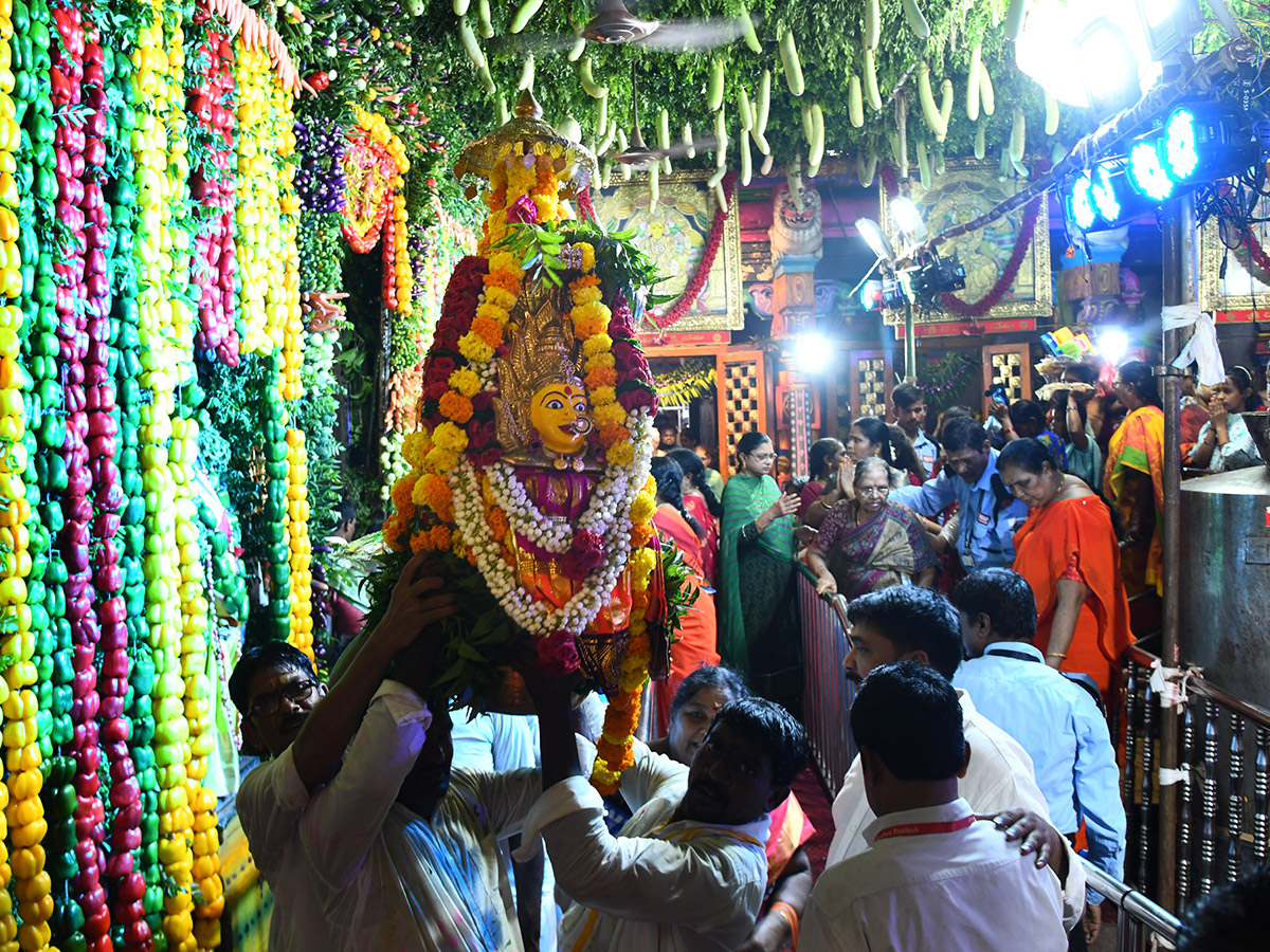 Shakambari Devi Festival Grandly Celebrated At Indrakeeladri6