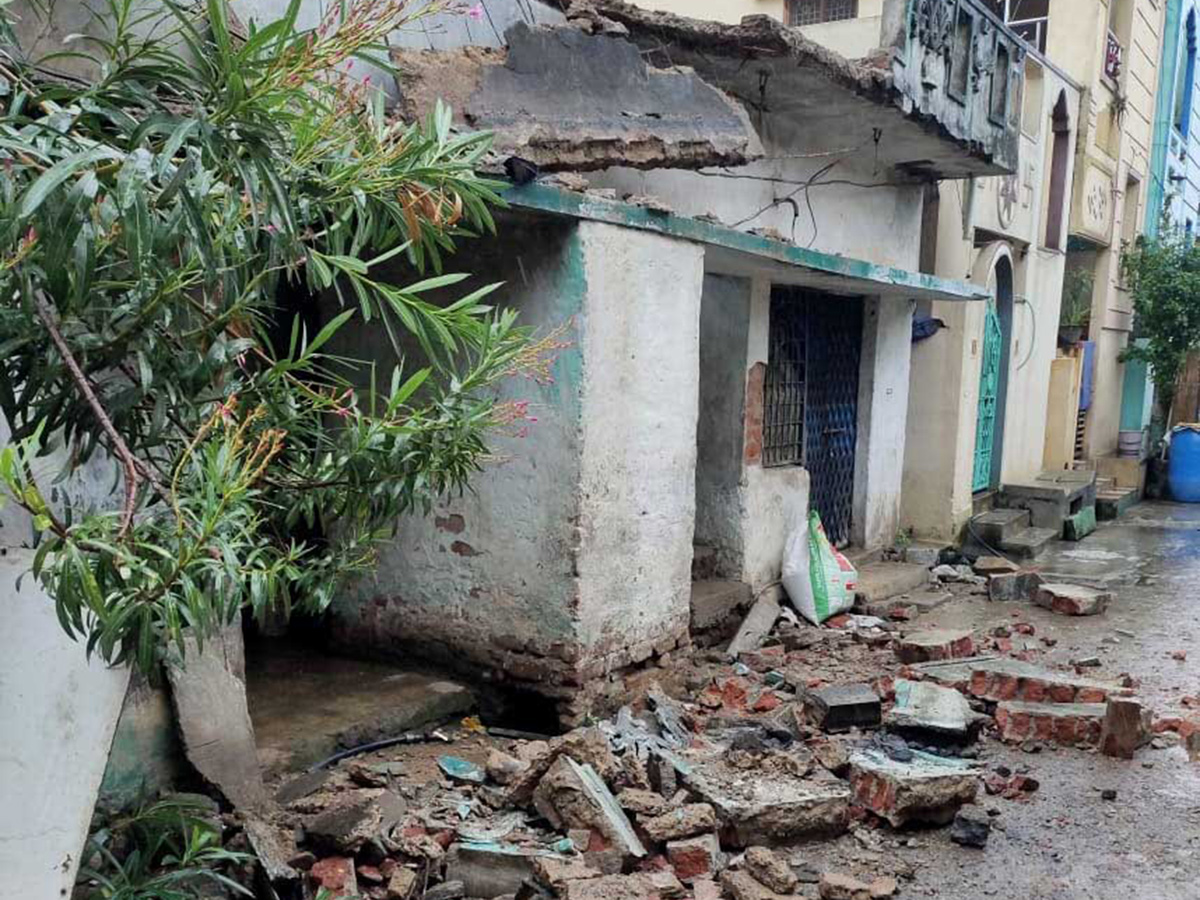 heavy rain in visakhapatnam photos12