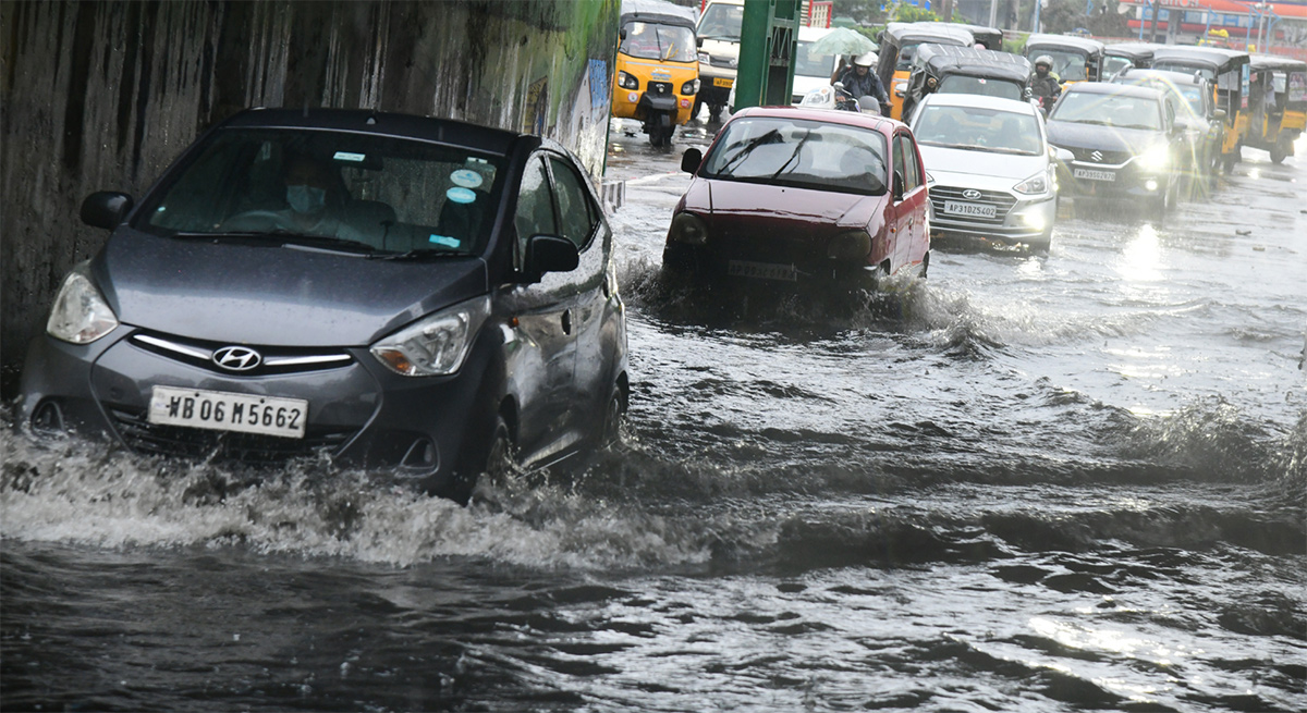 heavy rain in visakhapatnam photos21