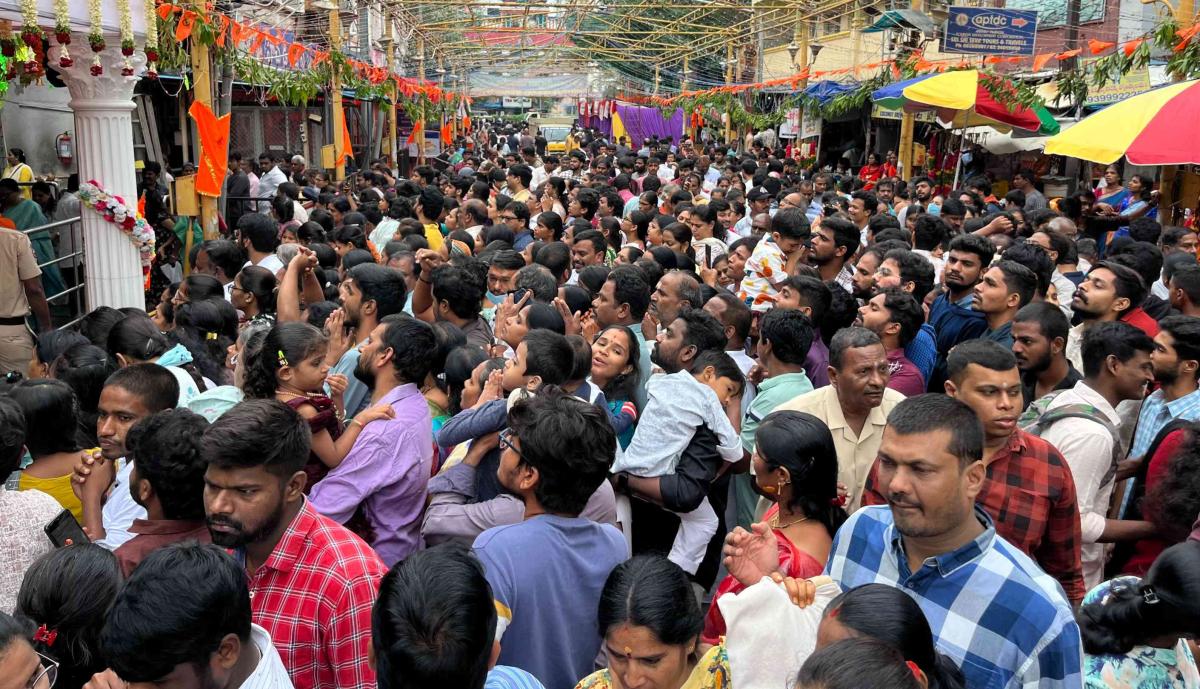 Guru Purnima Celebrations at Dilsukh Nagar Saibaba Temple Photos4