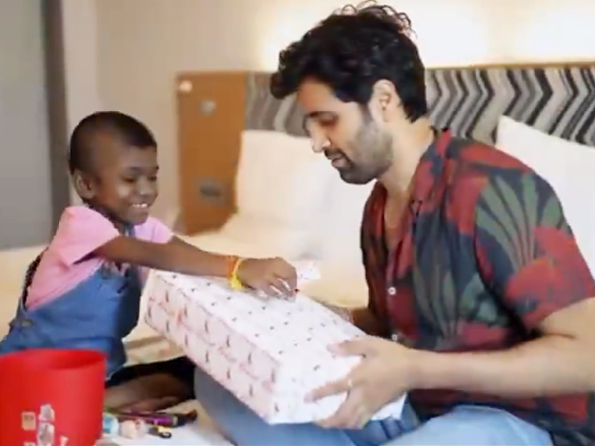 Adivi Sesh Gave Surprise For Baby Girl Who Is Battling Cancer15