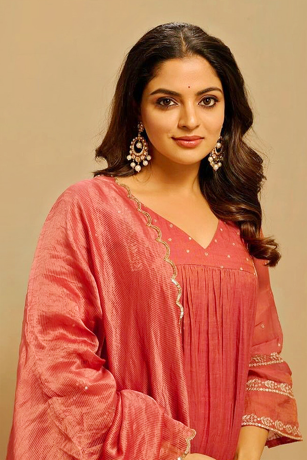 Interesting Facts About Nikhila Vimal: Photos22