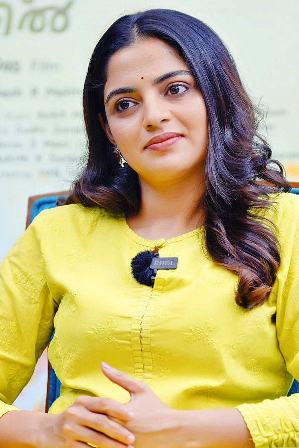 Interesting Facts About Nikhila Vimal: Photos4