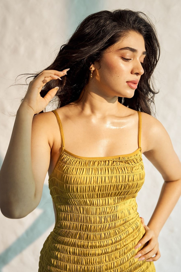 Tollywood Actress Krithi Shetty Stunning Photos Goes Viral6