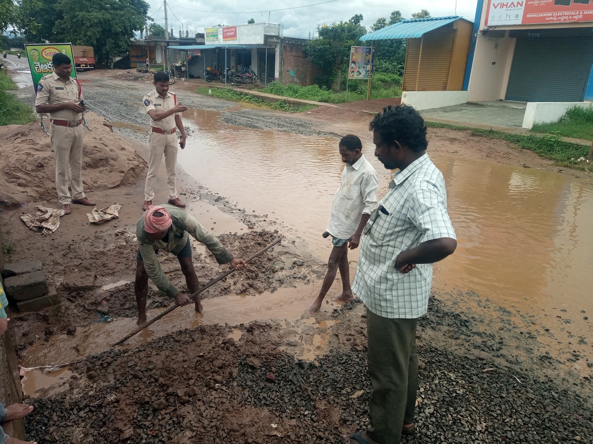 Heavy Rains In Telugu States Gallery28