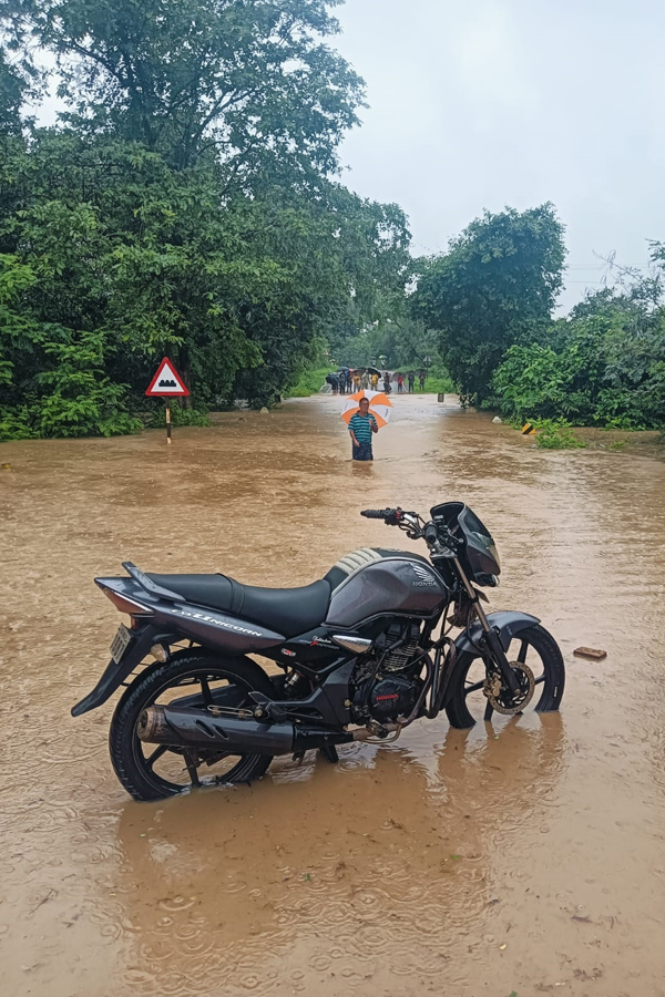 Heavy Rains In Telugu States Gallery32